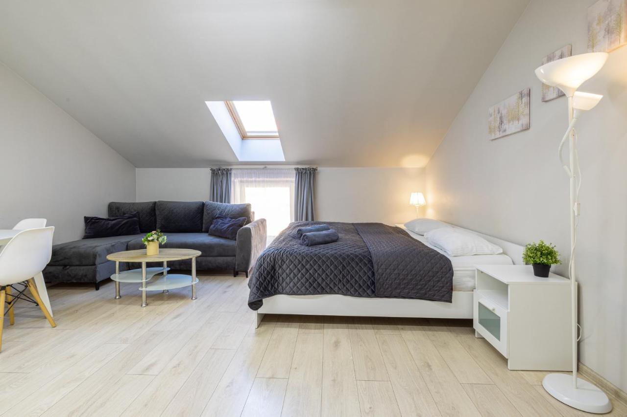 Dharma Stay Apartamentai Telšiai エクステリア 写真