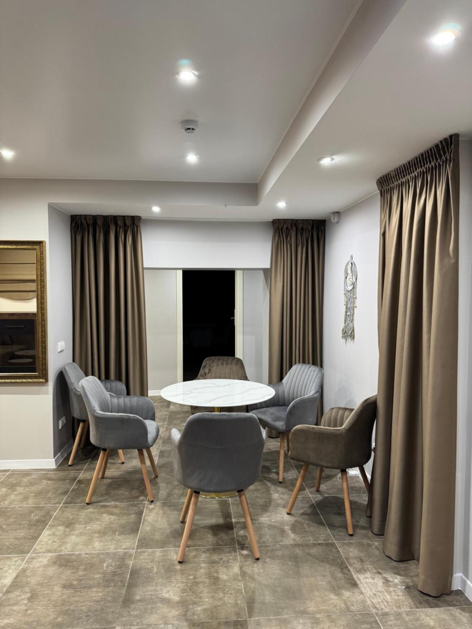 Dharma Stay Apartamentai Telšiai エクステリア 写真