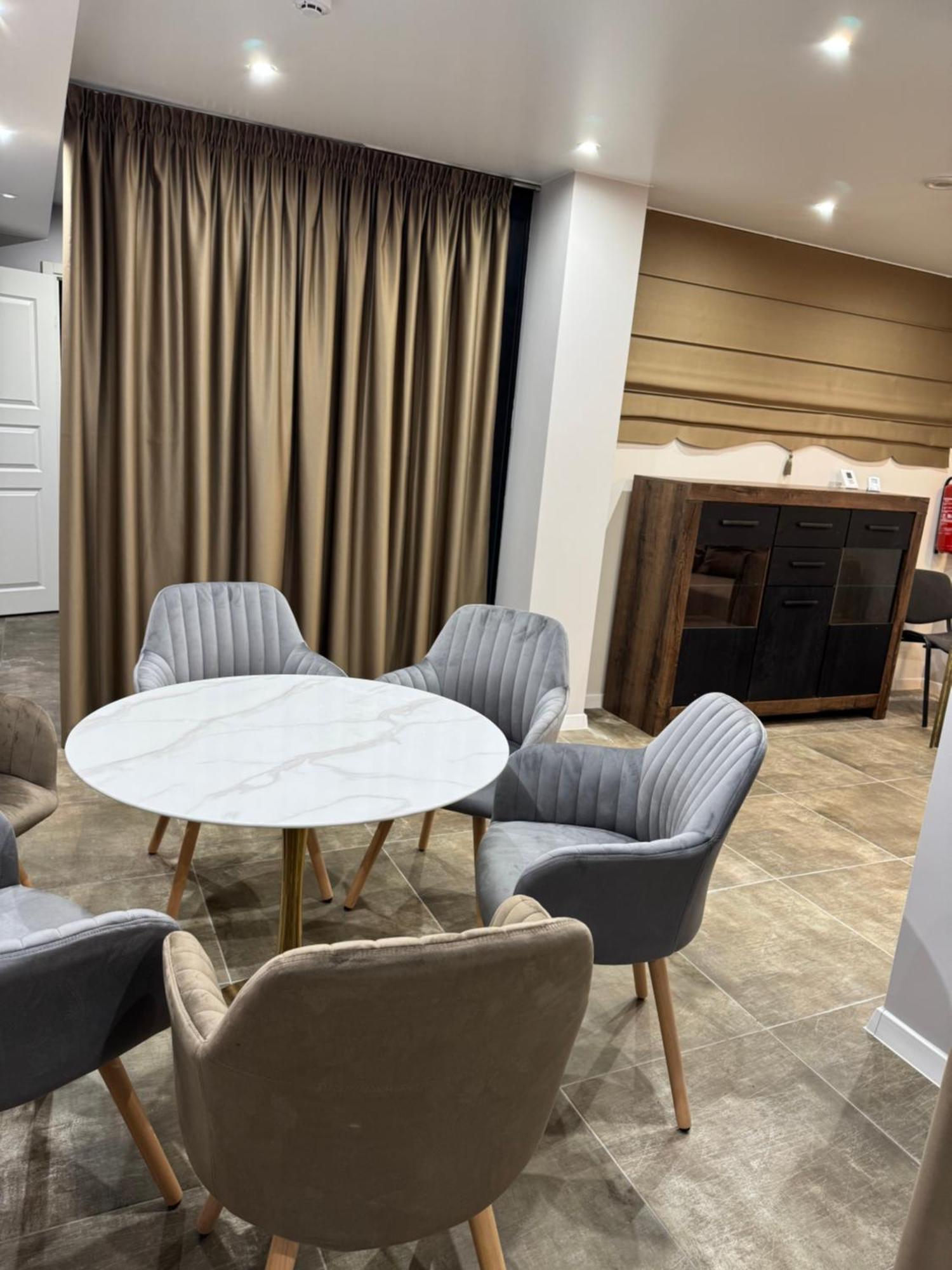 Dharma Stay Apartamentai Telšiai エクステリア 写真